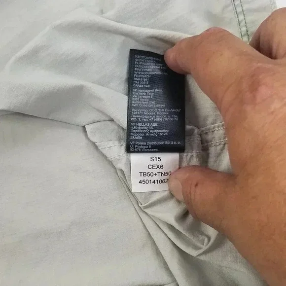 The North Face Men's Embroidered Logo XL Shirt - Picture 5 of 8